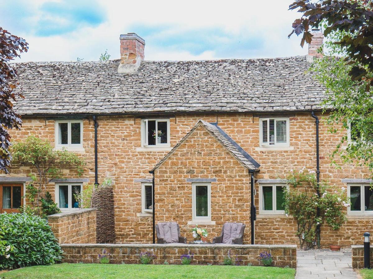Climbing Rose Cottage - Dog Friendly - Peaceful Cotswold Cottage Adlestrop エクステリア 写真