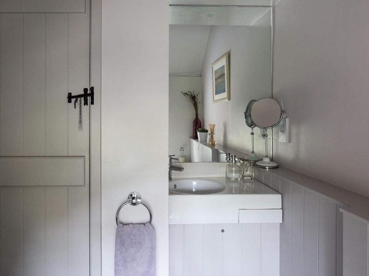 Climbing Rose Cottage - Dog Friendly - Peaceful Cotswold Cottage Adlestrop エクステリア 写真
