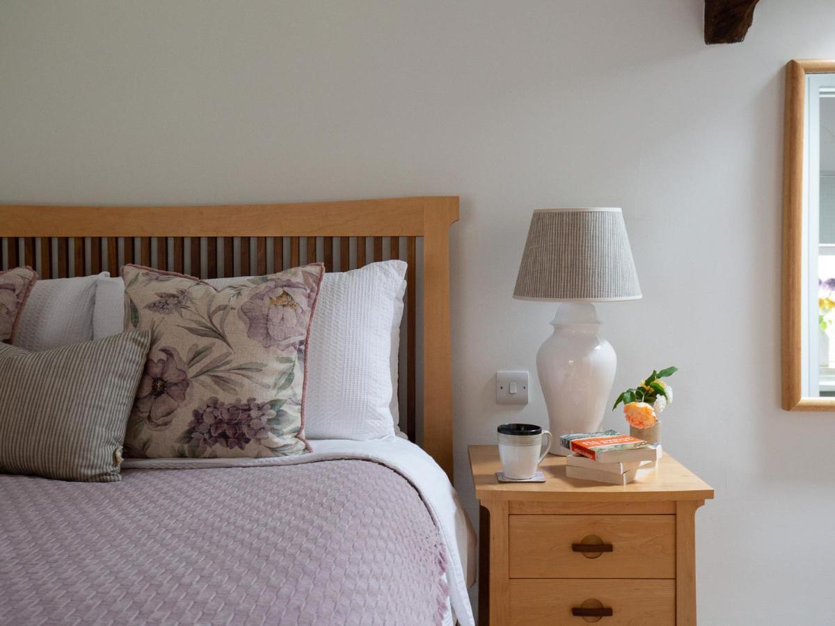 Climbing Rose Cottage - Dog Friendly - Peaceful Cotswold Cottage Adlestrop エクステリア 写真