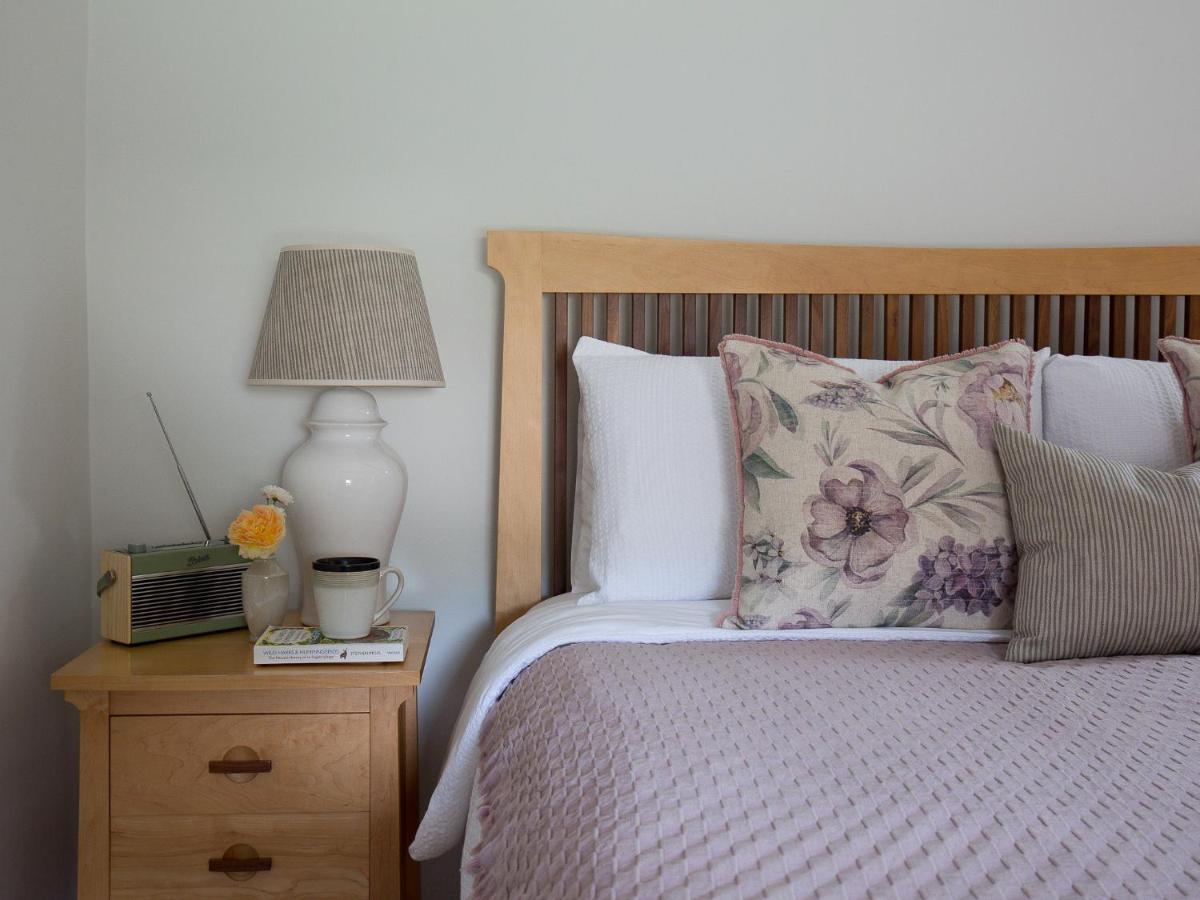 Climbing Rose Cottage - Dog Friendly - Peaceful Cotswold Cottage Adlestrop エクステリア 写真